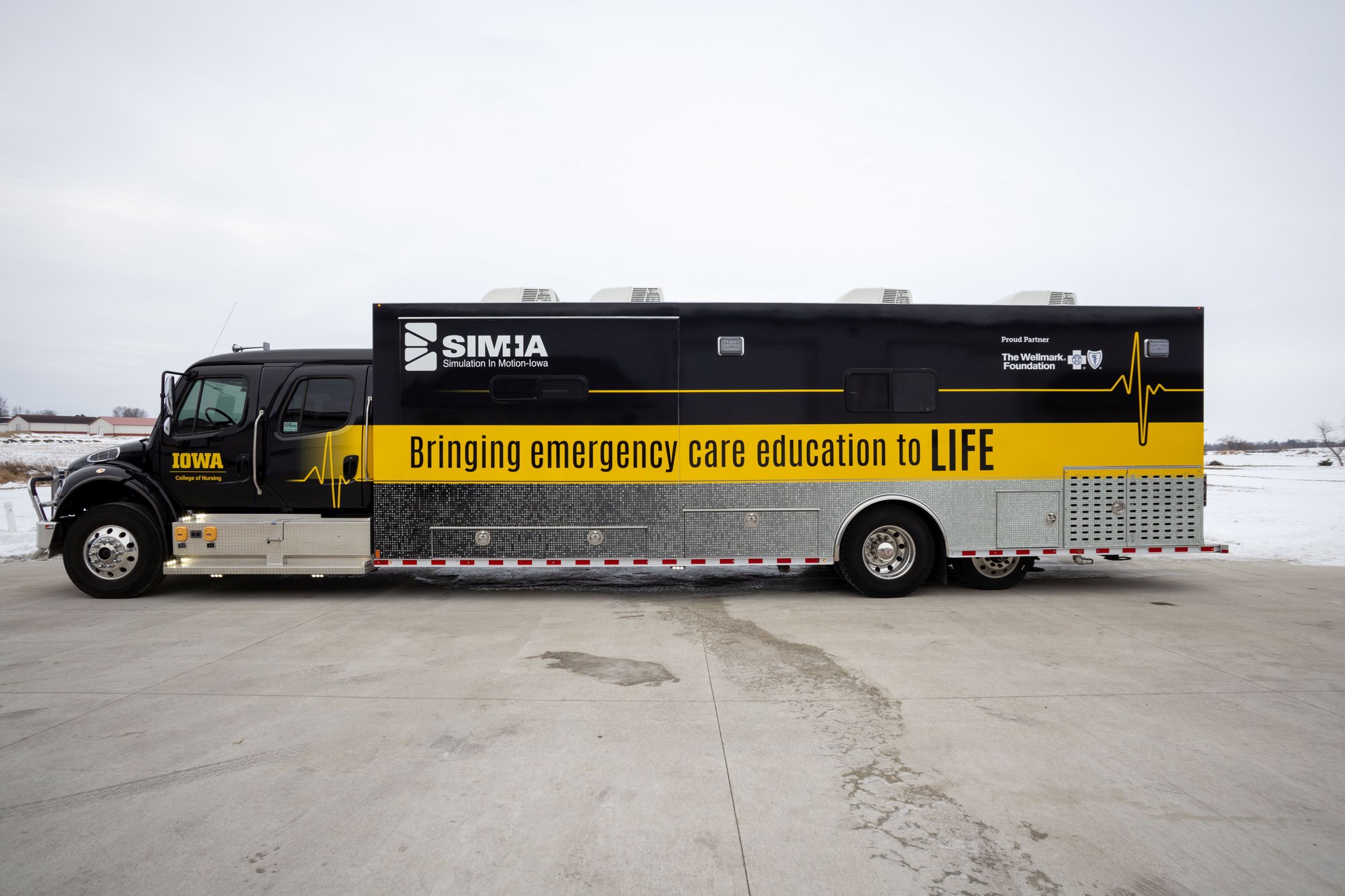 20251211_SIMIA_TRUCK_WRAP_013 20251211_SIMIA_TRUCK_WRAP_013